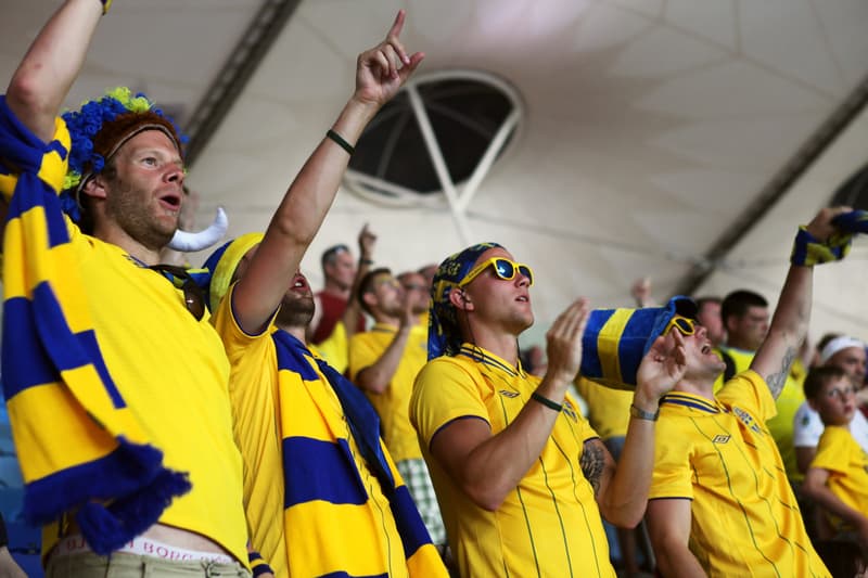 soccer-supporters-sweden